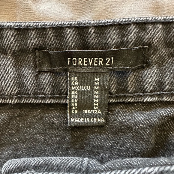 Black jean skirt - Picture 2 of 2